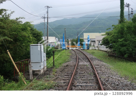 線路は続かない 線路は続かない 128892996