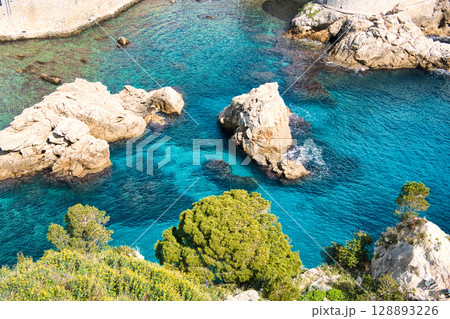 世界遺産・城塞都市ドブロブニクの美しい海 128893226