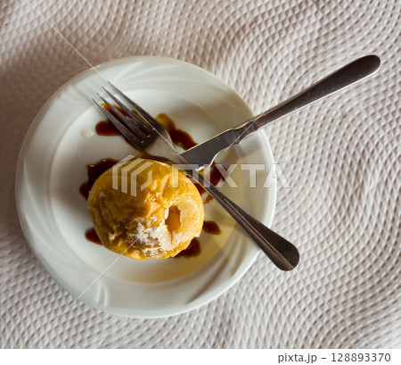 Whole baked apple 128893370