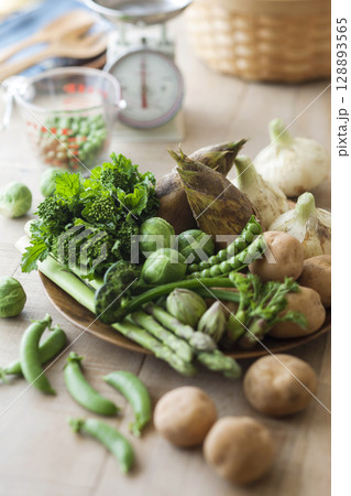 春野菜 128893565
