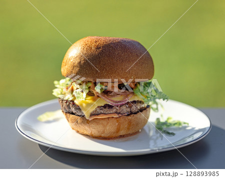 fresh tasty burger 128893985
