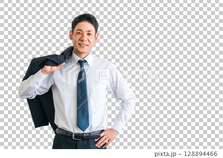 ジャケットを肩にかけるスーツ姿の中年アジア人ビジネスマン 128894466