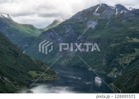 Geiranger fjord from Flydalsjuvet Geiranger fjord from Flydalsjuvet 128895571