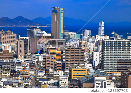 【香川県】高松市街地の風景 128897768
