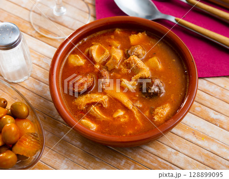 Spanish stewed tripe dish Callos a la Madrilena Spanish stewed tripe dish Callos a la Madrilena 128899095