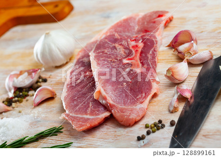 Raw pork shoulder filletの写真素材 [128899161] - PIXTA