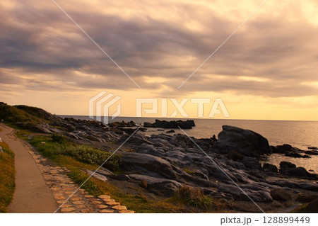 南房総の風景 野島崎の夕景(夕景スポット) 南房総の風景 野島崎の夕景(夕景スポット) 128899449