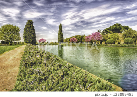 Ancient Pool in Villa Adriana (Hadrian's Villa), Tivoli, Italy 128899483