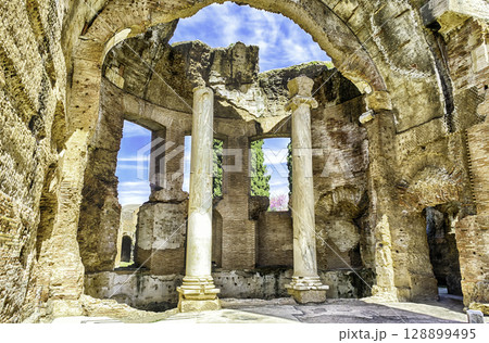 Ruins of Villa Adriana (Hadrian's Villa), Tivoli, Italy 128899495