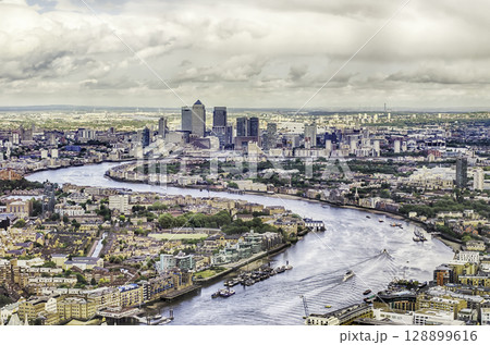 Aerial view of London, UK 128899616