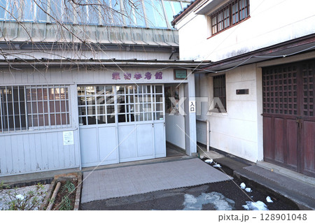 桐生織物参考館”紫”【群馬県桐生市】 128901048