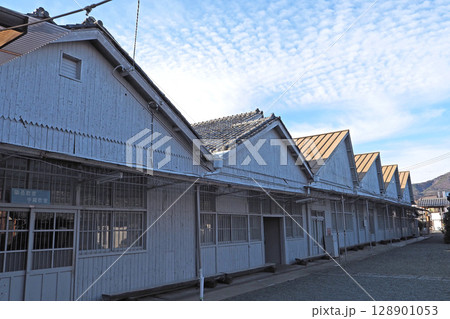 桐生織物参考館”紫”【群馬県桐生市】 128901053