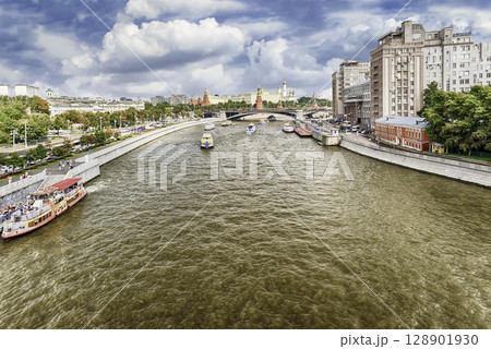 Aerial view over Moskva River and the Kremlin, Moscow, Russia 128901930