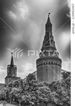 The scenic Corner Arsenalnaya Tower of the Moscow Kremlin, Russia 128902007