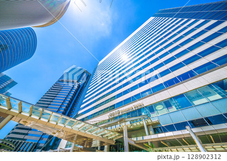 日本の東京都市景観 品川駅やオフィスビル群などを望む=7月26日 日本の東京都市景観 品川駅やオフィスビル群などを望む=7月26日 128902312