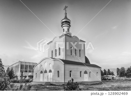 Traditional orthodox church in Frunze, small village in Crimea 128902469