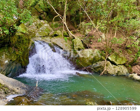 五塔の滝 128905599