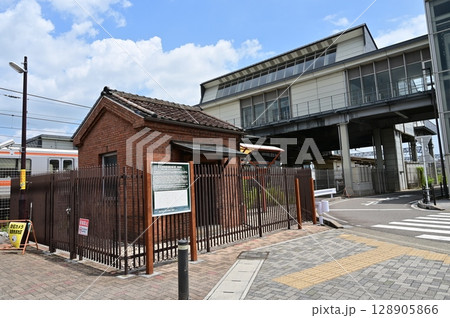 木曽川駅（東海道本線）の駅倉庫 128905866