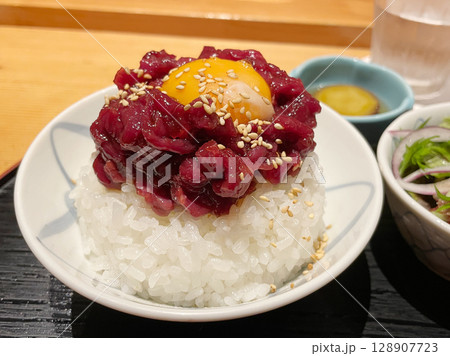 馬肉料理 桜ユッケ丼 馬肉料理 桜ユッケ丼 128907723