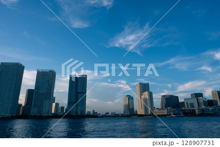 豊洲からみた東京の景色 128907731