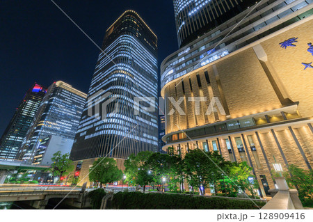 大阪中之島の夜景 (大阪府大阪市北区) 大阪中之島の夜景 (大阪府大阪市北区) 128909416
