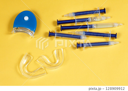 Set for teeth whitening at home 128909912