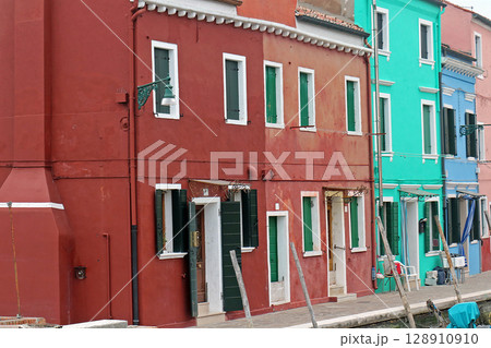 Colorful facades on canal Colorful facades on canal 128910910