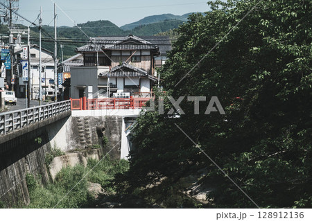 [水間寺]約1300年もの歴史を持つお寺の風景 128912136
