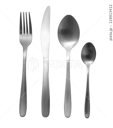 Cutlery set with fork, knife, and spoons on transparent background Cutlery set with fork, knife, and spoons on transparent background 128913412