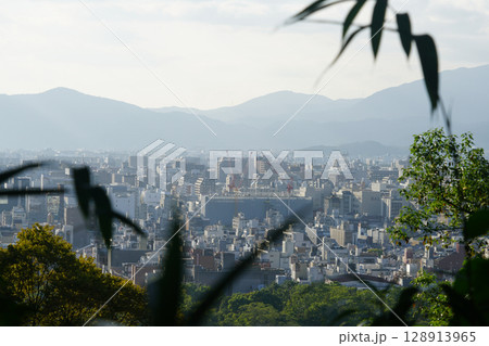 京都東山長楽寺から見た京都市街 京都東山長楽寺から見た京都市街 128913965