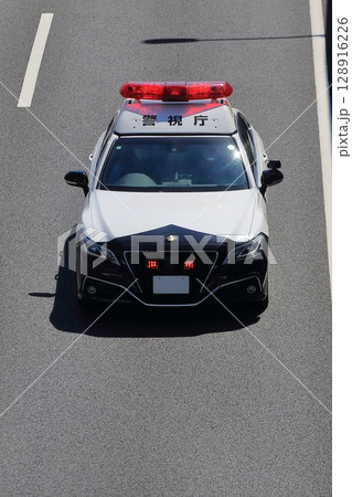 パトロールカー 128916226