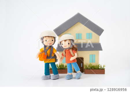 あみぐるみ人形　防災・避難訓練 128916956