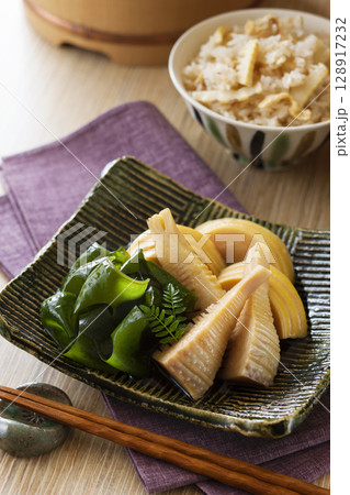 若竹煮 / 筍と若布の煮物 128917232