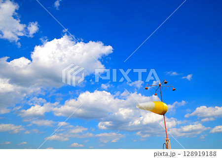 青空と雲 青空と雲 128919188