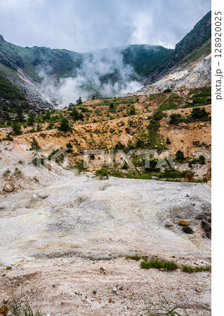 伽藍岳噴火口跡【大分県由布市】 128920025