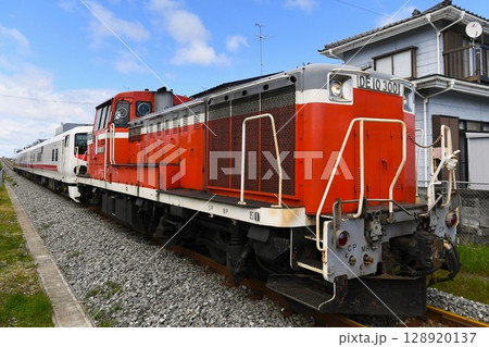 DE10＋キヤE193系（検測列車） 128920137