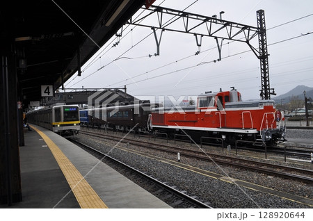 東武鉄道日光線・鬼怒川線　下今市駅 128920644
