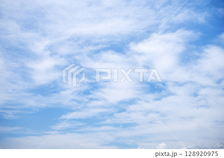夏の空 青空 晴れ 7月 【神奈川県 大磯町】  128920975