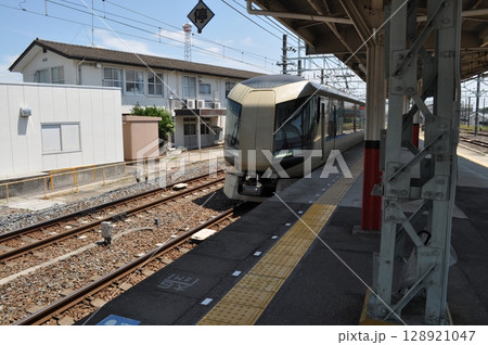 東武鉄道伊勢崎線・佐野線・小泉線 館林駅 東武鉄道伊勢崎線・佐野線・小泉線 館林駅 128921047