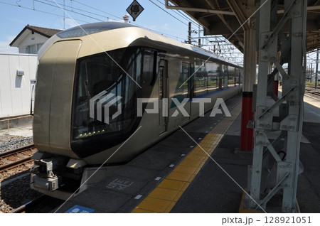 東武鉄道伊勢崎線・佐野線・小泉線　館林駅 128921051