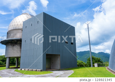 夏の県立ぐんま天文台 天体ドーム　群馬県高山村 128921345