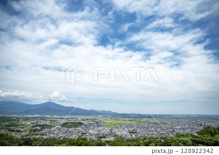 夏の湘南平からの眺め 平塚市 伊勢原市 7月 夏の湘南平からの眺め 平塚市 伊勢原市 7月 128922342