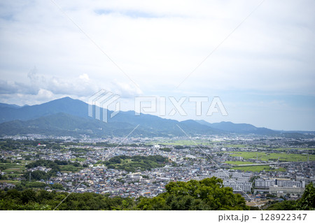 夏の湘南平からの眺め 平塚市 伊勢原市 7月 128922347