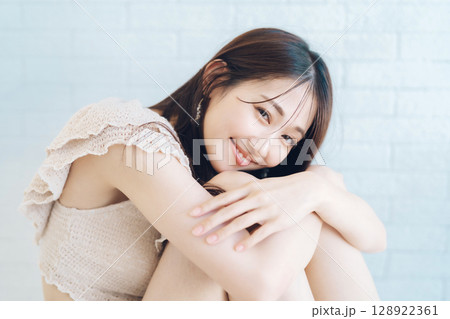 ビューティー　スキンケアイメージ　 128922361