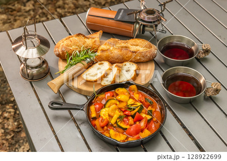 ピッツア　Make homemade pizza outdoors in the oven 128922699