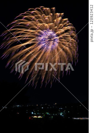 千波湖　水戸偕楽園花火大会の風景 128923412