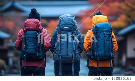 Crowded city street scene Crowded city street scene 128926162