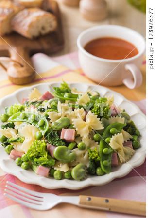 春野菜のパスタ 128926377