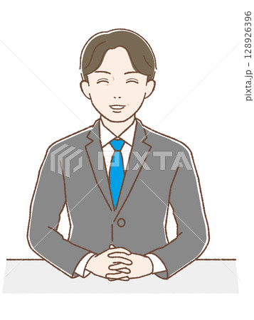 手を組んで笑顔で対応するスーツの中高年男性 128926396