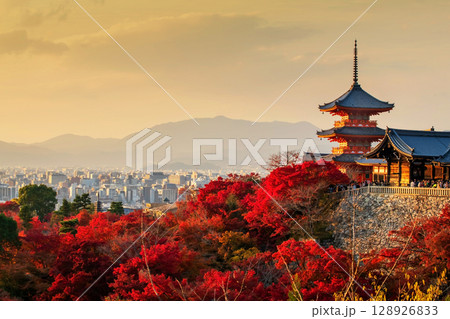 sunset view of Kiyomizu dera temple and Kyoto city in fall colors 128926833